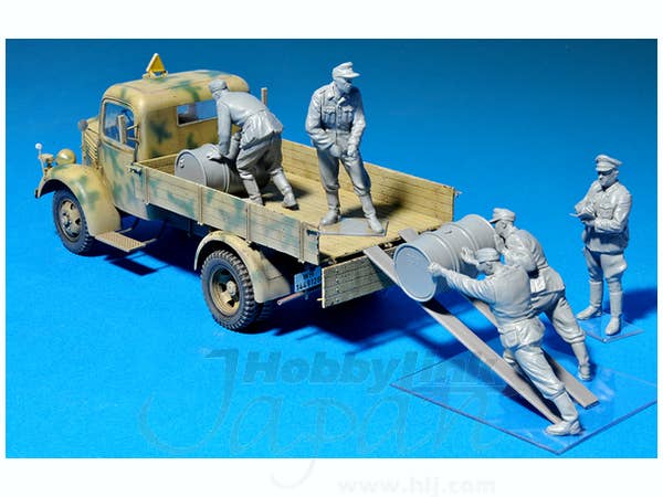 MiniArt 1/35 MB L1500 A 4x4 Cargo Truck | 4820041102718