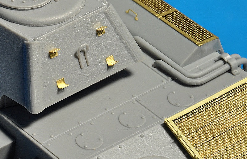 MiniArt 1/35 T-70M Special Edition | 4820183310279