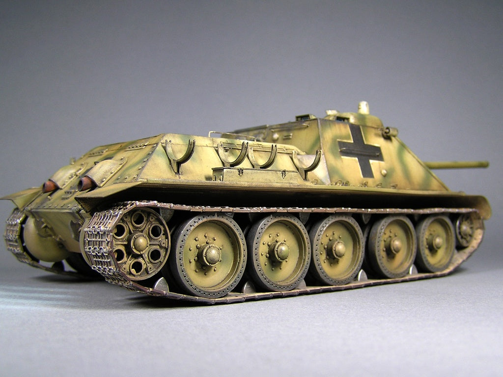 Miniart [35229] 1/35 Jagdpanzer SU-85 ( r ) w/Crew | 4820183310781