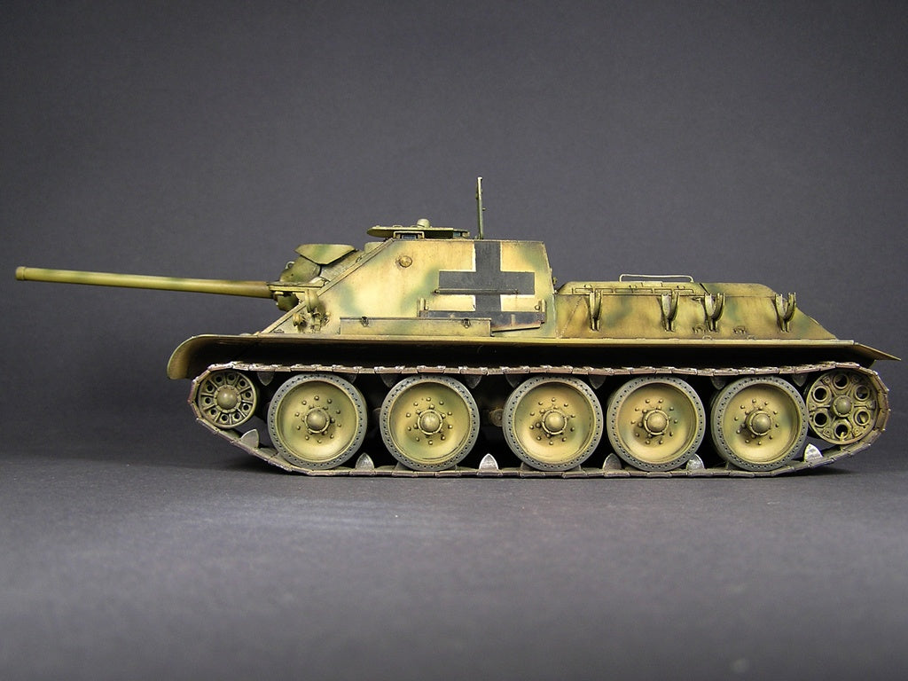 Miniart [35229] 1/35 Jagdpanzer SU-85 ( r ) w/Crew | 4820183310781