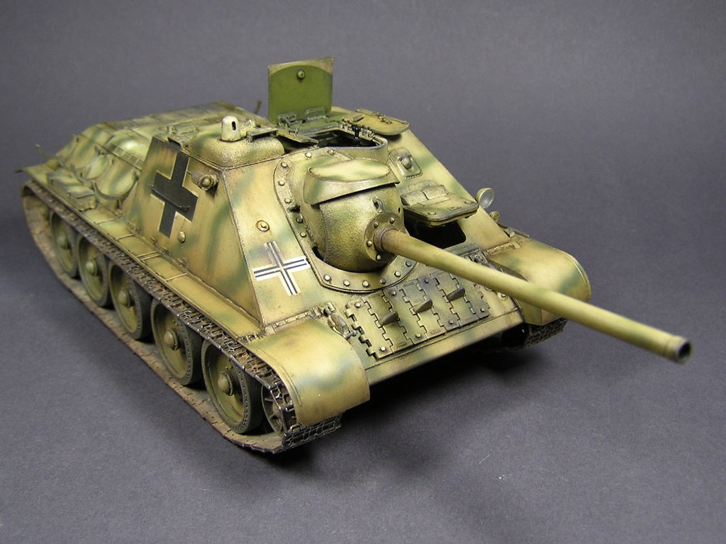 Miniart [35229] 1/35 Jagdpanzer SU-85 ( r ) w/Crew | 4820183310781