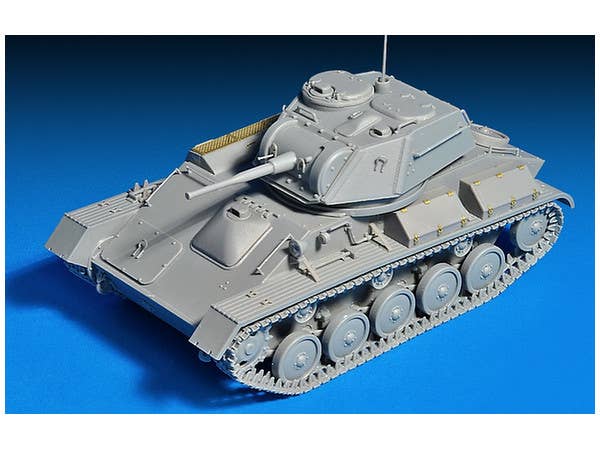 MiniArt T-80 Soviet Light Tank w/Crew.Special Edition (1/35) | 4820183310729