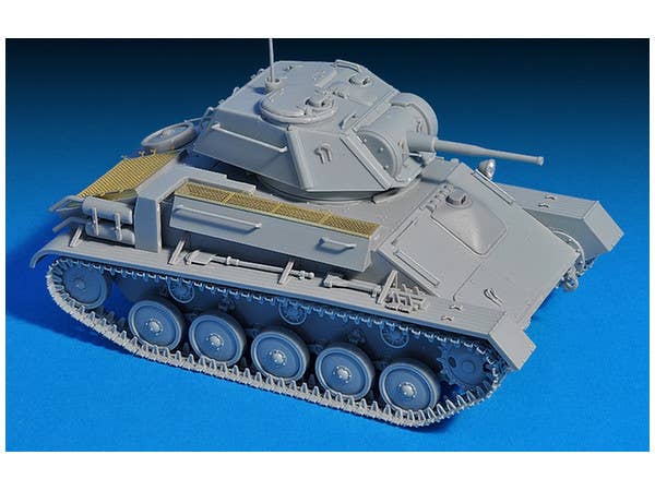 MiniArt T-80 Soviet Light Tank w/Crew.Special Edition (1/35) | 4820183310729