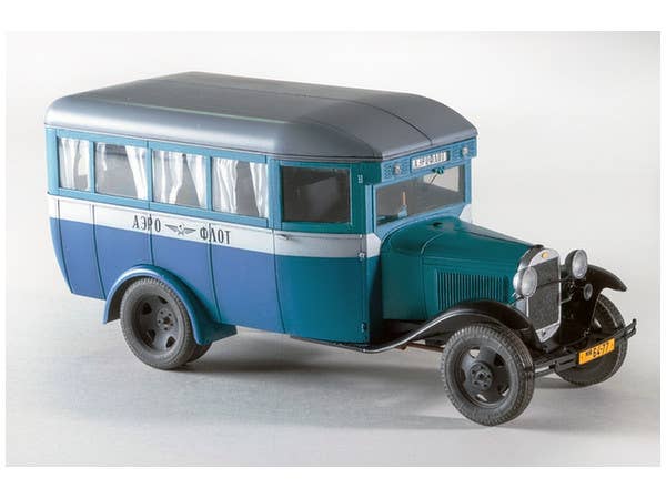 MiniArt 1/35 Passenger Bus GAZ-03-30 | 4820183310231