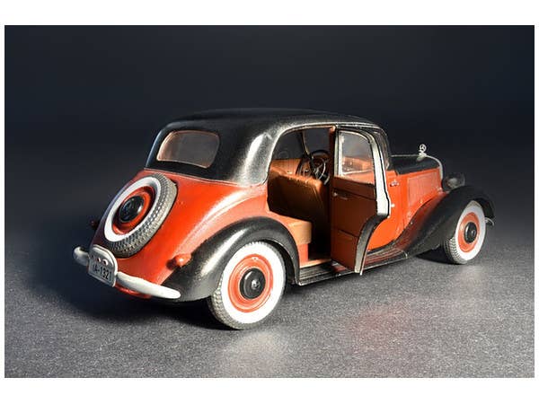 MiniArt 1/35 German Passenger Car Typ 170V.Saloon 4 Doors | 4820183310811