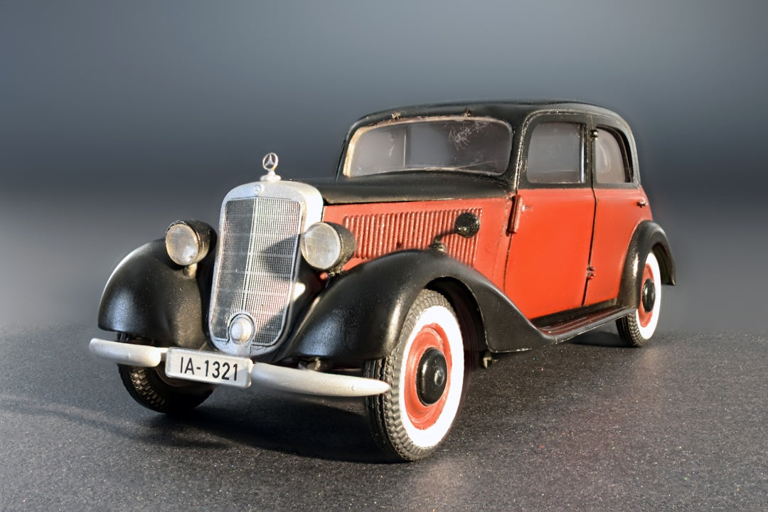 MiniArt 1/35 German Passenger Car Typ 170V.Saloon 4 Doors | 4820183310811