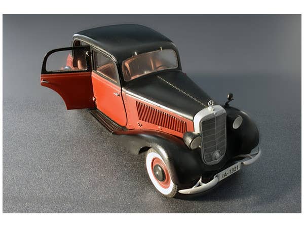 MiniArt 1/35 German Passenger Car Typ 170V.Saloon 4 Doors | 4820183310811