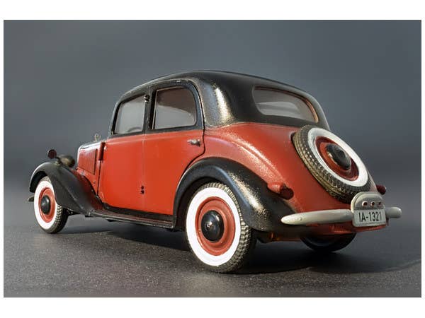 MiniArt 1/35 German Passenger Car Typ 170V.Saloon 4 Doors | 4820183310811