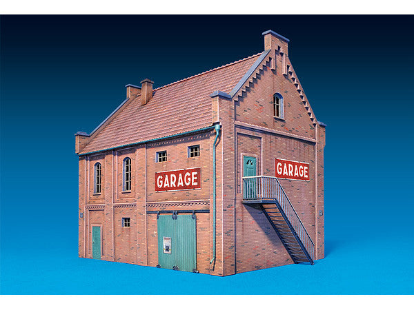 Miniart [72031] 1/72 Building with Garage | 4820041103036
