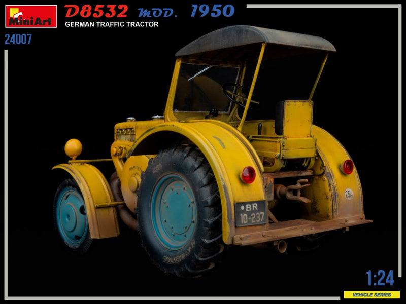 MiniArt 1/24 German Traffic Tractor D8532  Mod.1950