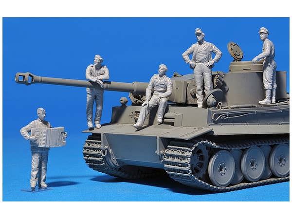 MiniArt 1/35 German Tank Crew ( Normandy 1944 ) Special Edition | 4820183311641