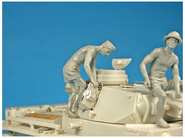 MiniArt 1/35 German Tank Crew 'Afrika Korps' Special Edition | 4820183311894