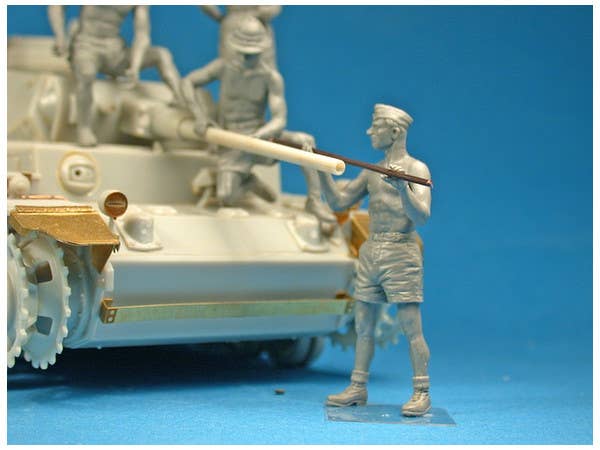 MiniArt 1/35 German Tank Crew 'Afrika Korps' Special Edition | 4820183311894