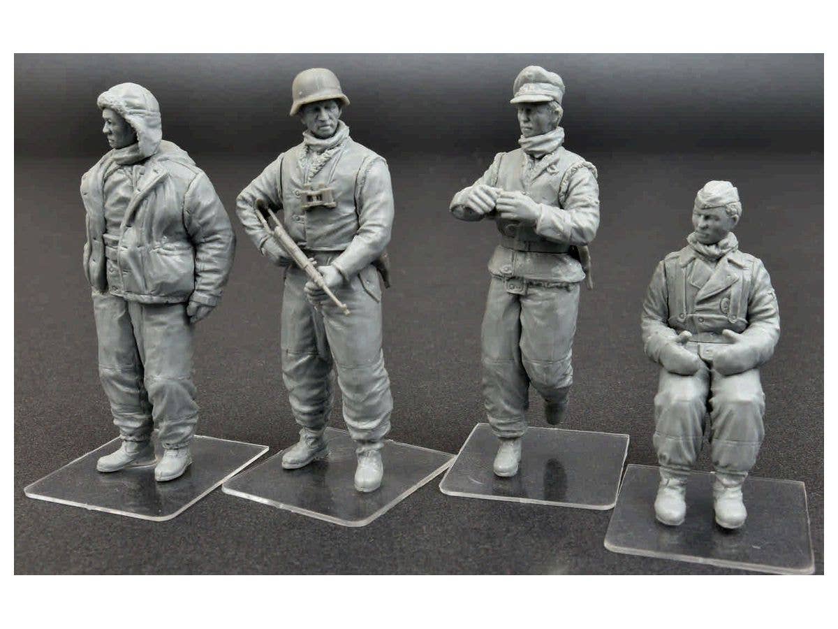 MiniArt German Tank Crew Kharkov 1943' | 4820183312198