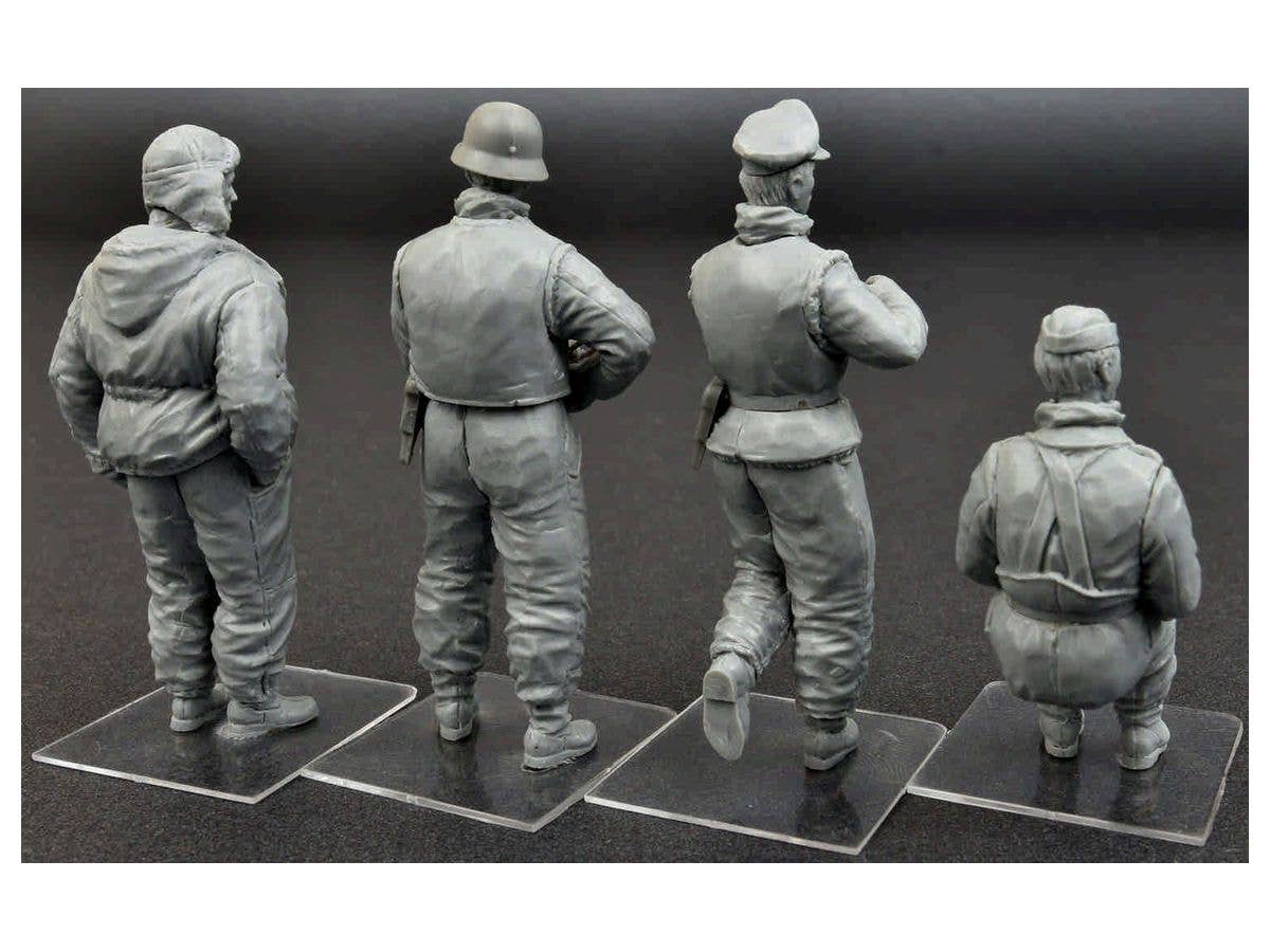 MiniArt German Tank Crew Kharkov 1943' | 4820183312198