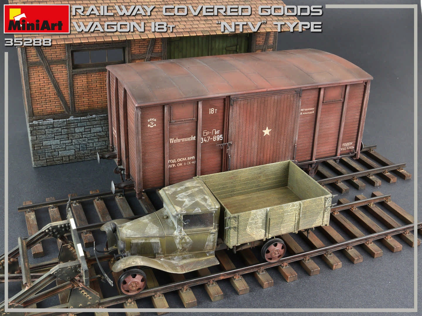 MiniArt Railway Covered Goods Wagon 18 t 'NTV'-Type (1/35) | 4820183312020