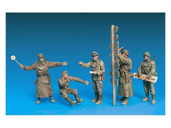 MiniArt 1/35 German Feldgendarmerie Special Edition | 4820183312297
