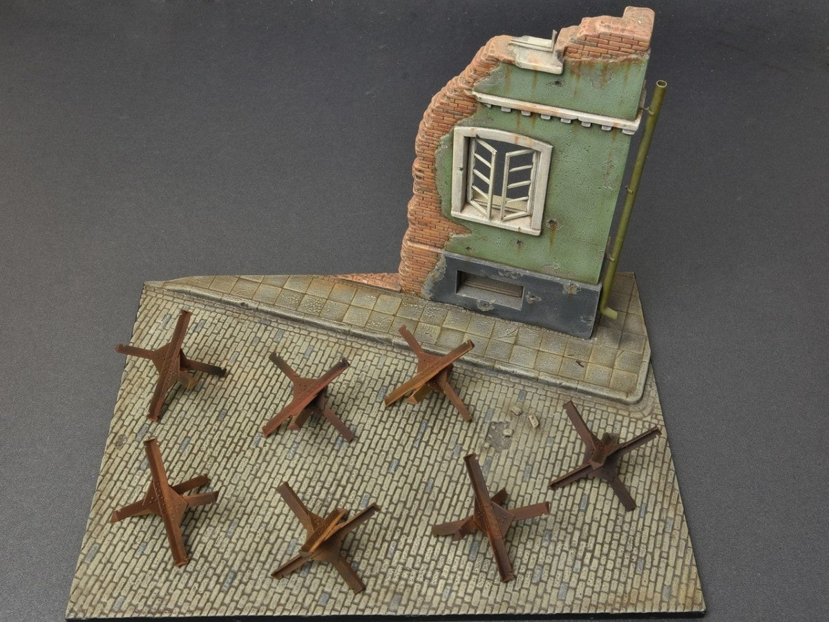 MiniArt 1/35 Anti-tank Obstacles | 4820183311351