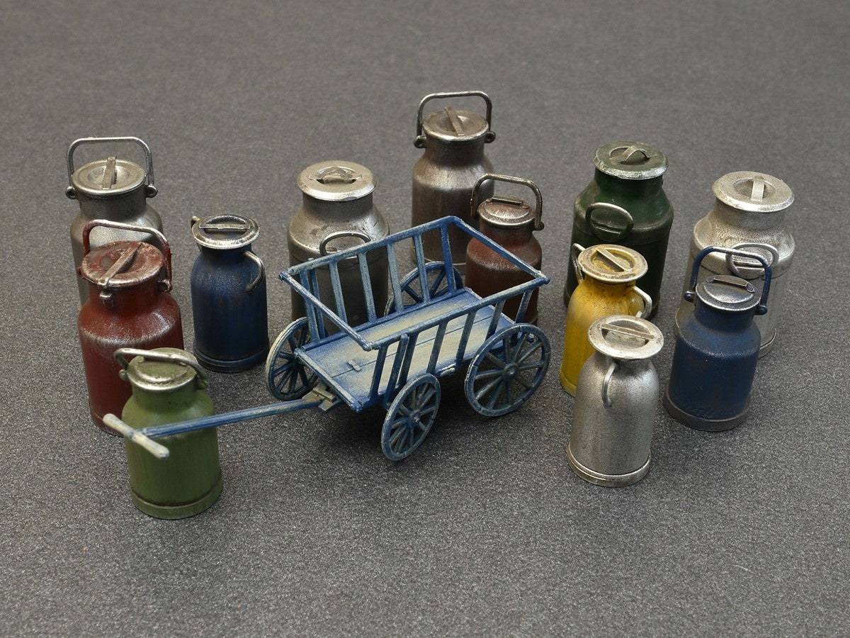 MiniArt 1/35 Milk Cans with Small Cart | 4820183311481