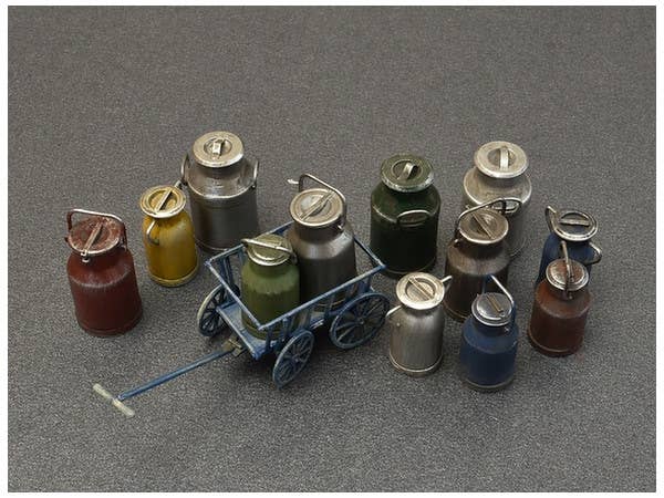 MiniArt 1/35 Milk Cans with Small Cart | 4820183311481