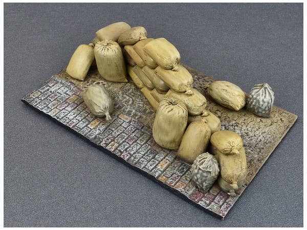 MiniArt 1/35 Hessian Bags (sand, cement, vegetables, flour, seeds etc) | 4820183311924