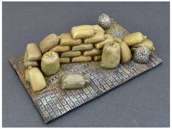 MiniArt 1/35 Hessian Bags (sand, cement, vegetables, flour, seeds etc) | 4820183311924
