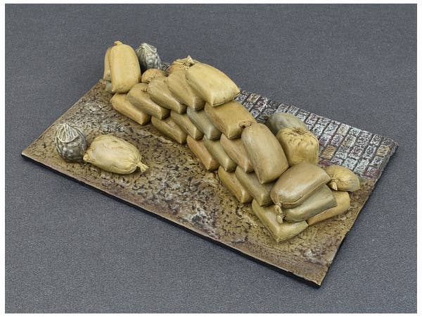 MiniArt 1/35 Hessian Bags (sand, cement, vegetables, flour, seeds etc) | 4820183311924