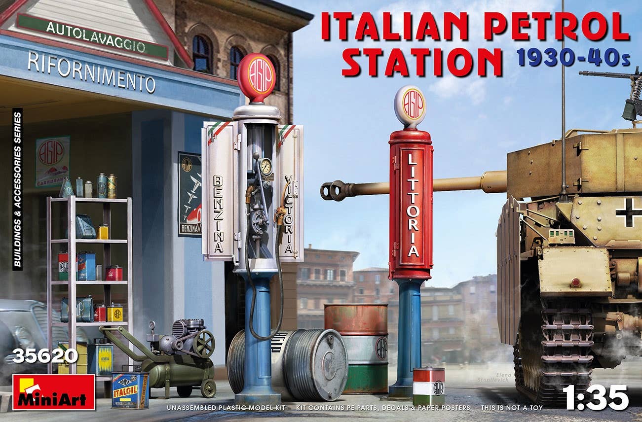 MiniArt 1/35 Italian Petrol Station 1930-40s | 4820183313294
