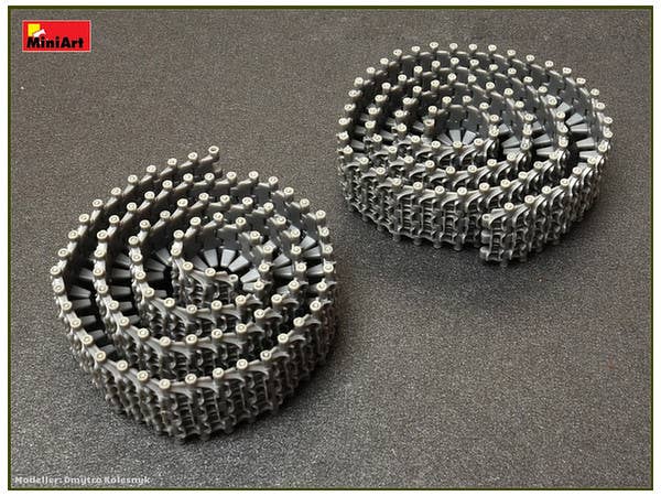 MiniArt 1/35 T-55/T-62/T-72 RMSh Workable Track Links Set.Late Type | 4820183311757