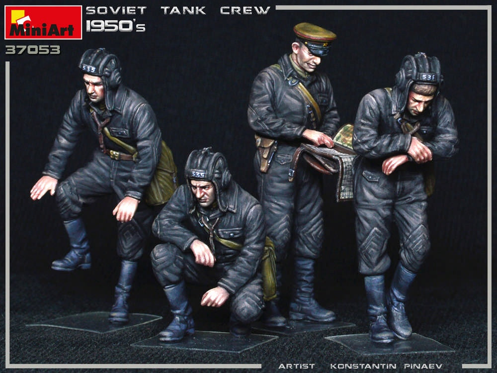 MiniArt 1/35 Soviet Tank Crew 1950s | 4820183312501