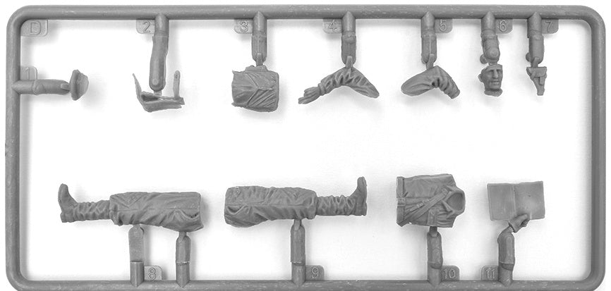 MiniArt 1/35 Soviet Tank Crew 1950s | 4820183312501
