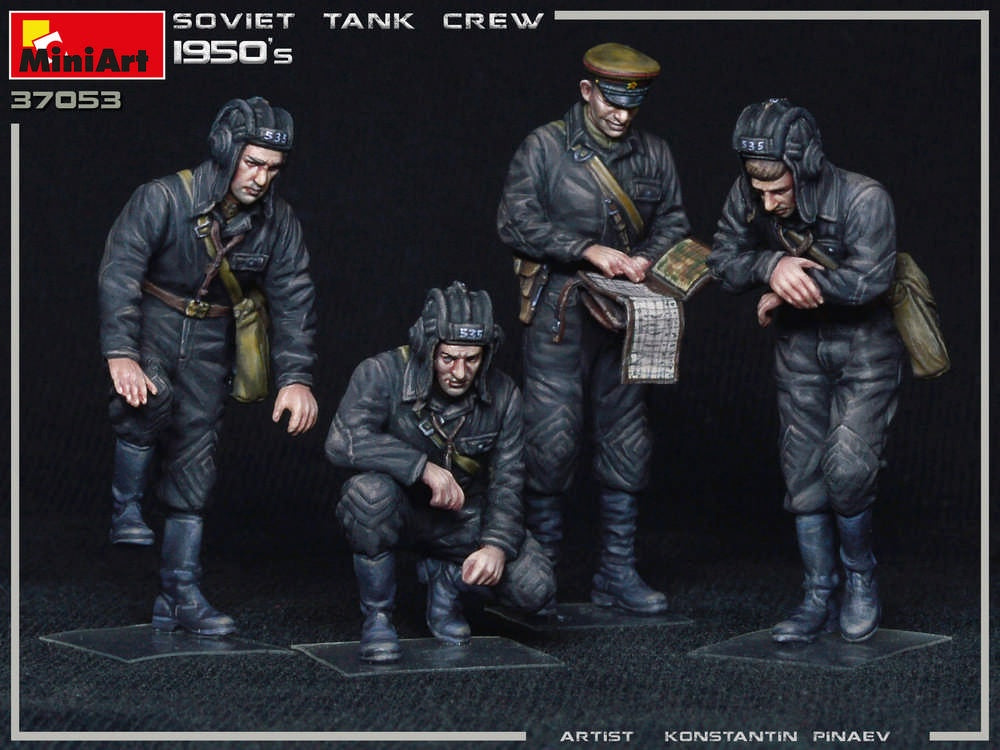 MiniArt 1/35 Soviet Tank Crew 1950s | 4820183312501
