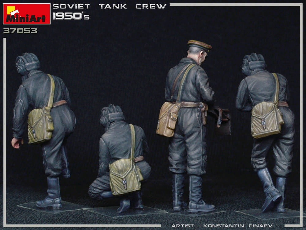 MiniArt 1/35 Soviet Tank Crew 1950s | 4820183312501