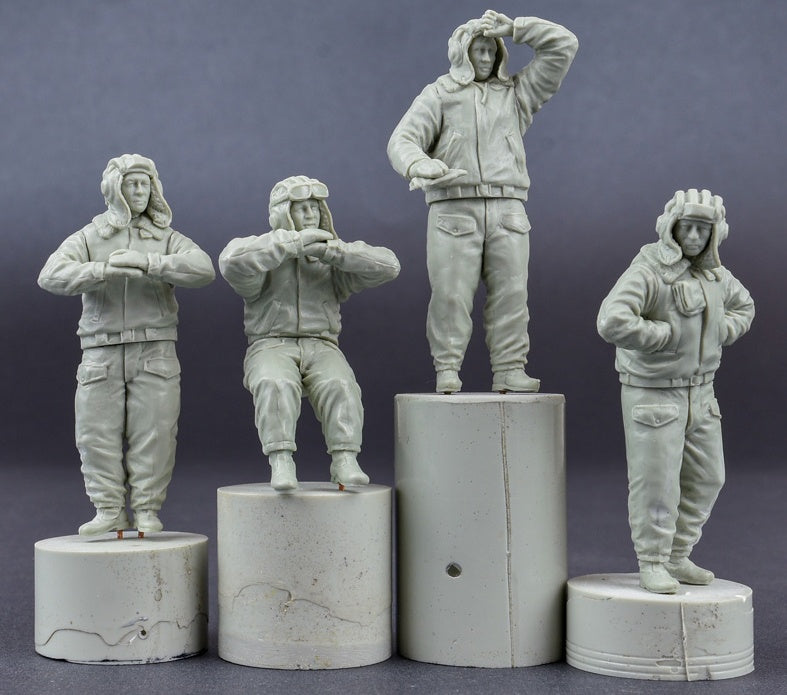 MiniArt 1/35 Soviet Tank Crew 1970-1980s. Winter Uniform | 4820183312587