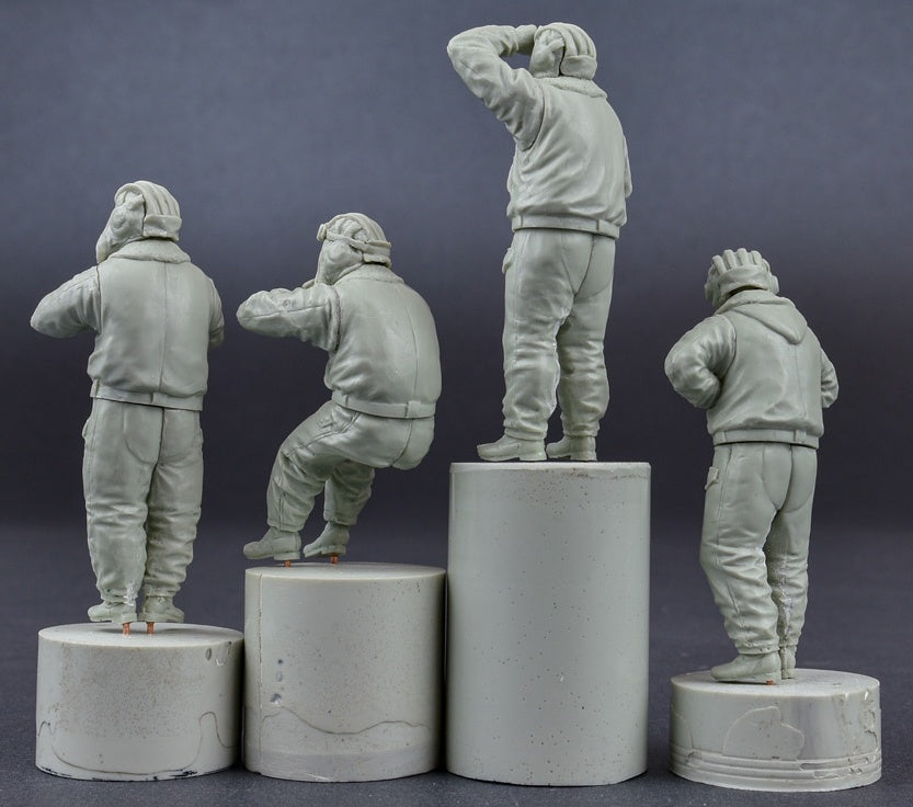 MiniArt 1/35 Soviet Tank Crew 1970-1980s. Winter Uniform | 4820183312587