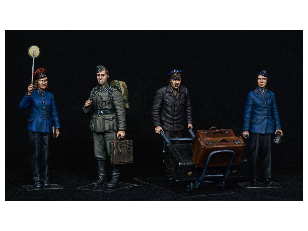 Miniart German Train Station Staff 1930 - 1940s (1/35) | 4820183312389