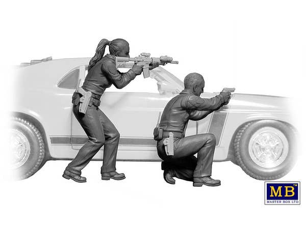 MASTER BOX 1/24 The Heist series, Kit No1. Shots fired  Officer needs assistance, civilian casualties reported, Request back-up ASAP Sgt Jack Melgoza and Patrolman Sally Taylor | 4820113082078