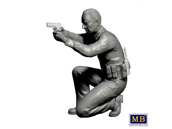 MASTER BOX 1/24 The Heist series, Kit No1. Shots fired  Officer needs assistance, civilian casualties reported, Request back-up ASAP Sgt Jack Melgoza and Patrolman Sally Taylor | 4820113082078