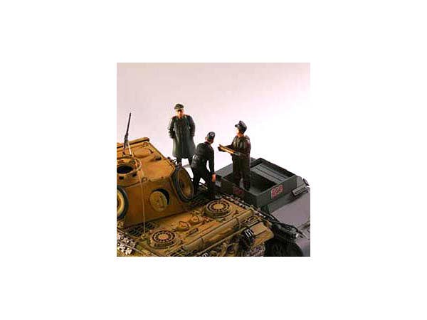 MASTER BOX 1/35 German tank crew (1943-1945) Kit No2 | 4820041760086