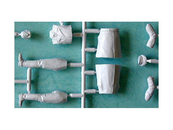 MASTER BOX 1/35 German tank crew (1943-1945) Kit No2 | 4820041760086