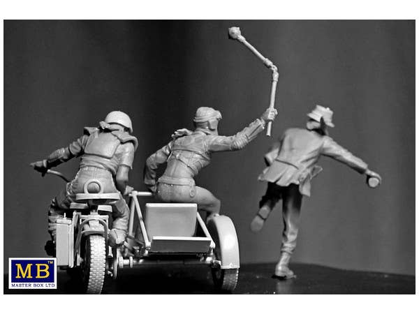 MASTER BOX 1/35 Desert Battle Series, Skull Clan - To Catch a Thief | 4820113080982