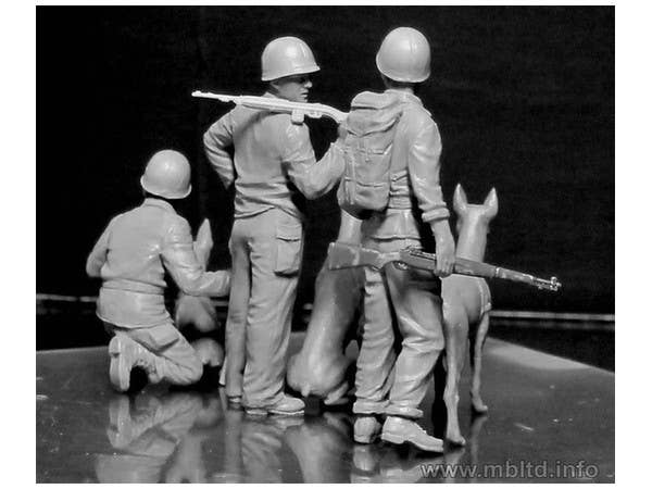 MASTER BOX 1/35 Dogs in service in the US Marine Corps, WW II era | 4820113081132
