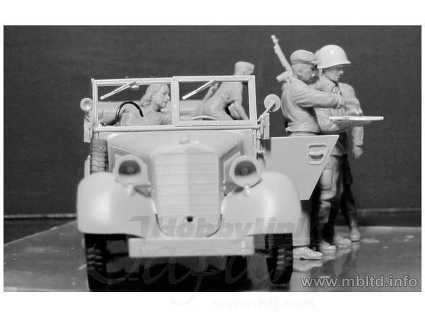 MASTER BOX 1/35 Hitch on the road. US Paratroopers and Civilians | 4820113080784