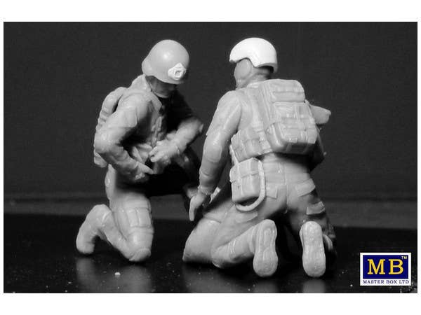 MASTER BOX 1/35 No Soldier left behind - MWD Down | 4820113081224