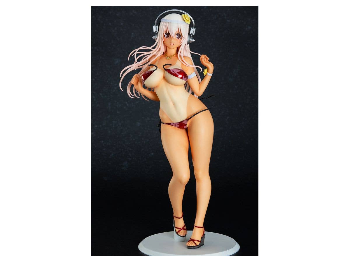 Nitro Super Sonic Series Super Sonico Summer Vacation Ver. Sun Kissed 1/4.5 Scale Figure | 4582292603160