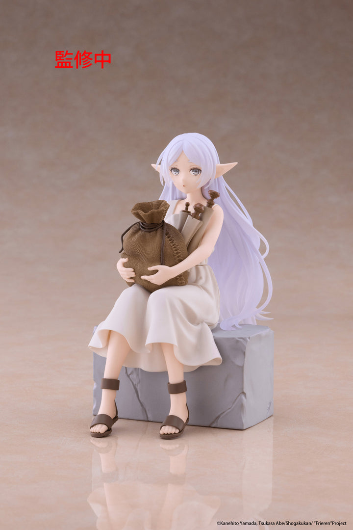 Frieren: Beyond Journey's End Desktop Cute Figure - Frieren (In training Ver.)