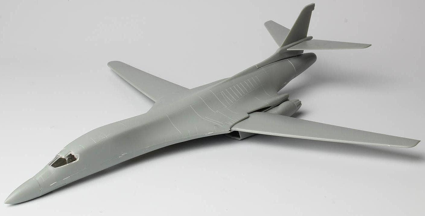 Platz 1/144 U.S. Air Force Bomber B-1B Lancer Guam Undersen AB | 4545782077902