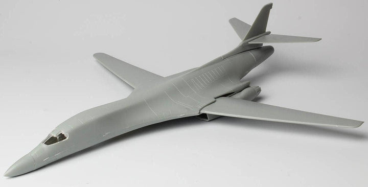 Platz 1/144 U.S. Air Force Bomber B-1B Lancer Guam Undersen AB | 4545782077902