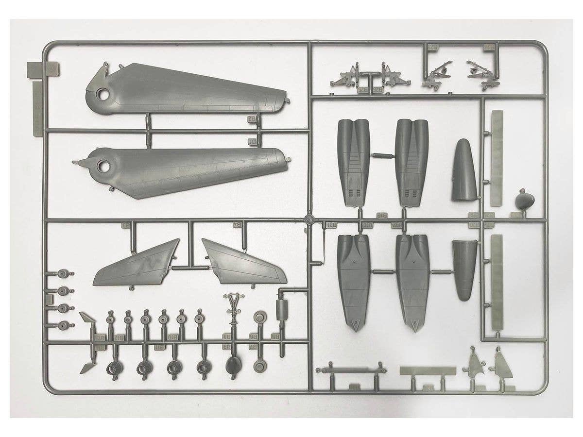 Platz 1/144 U.S. Air Force Bomber B-1B Lancer Guam Undersen AB | 4545782077902