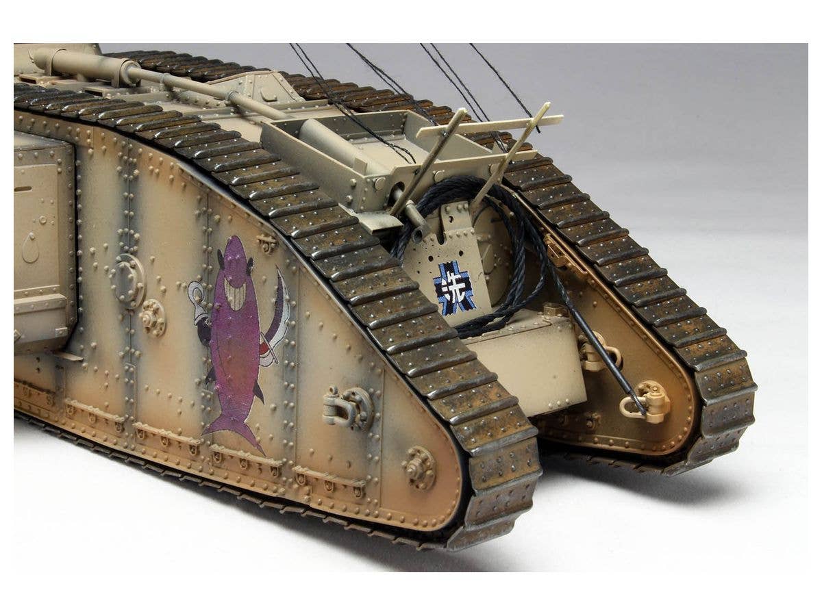 Platz 1/35 GIRLS und PANZER Mk.IV Team SAMESAN Tank with Mini Prepainted Figure Set | 4545782071764